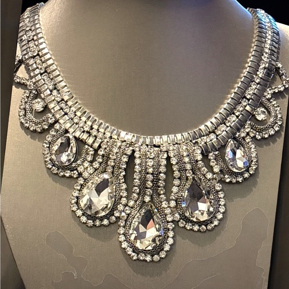 Old Hollywood Glam Bib Necklace - Picture 2 of 12